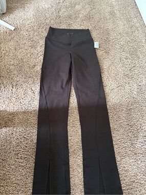 Old Navy Black Extra High-Rise Flare Active Leggings